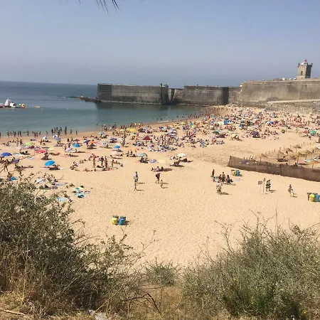 Beach House - Carcavelos Carcavelos (Lisbon)